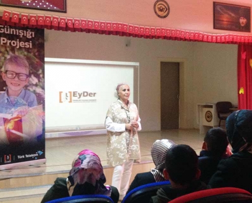 Engelsiz Yaşama Derneği - Emel Tarman Görme Engelliler Okulu'nda "Az Görenler"e yönelik "Günışığı" Eğitimlerini verdi (2018)