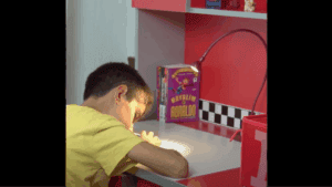 AZ GÖREN ÇOCUKLARINIZ İÇİN EVİNİZDE YAPABİLECEKLERİNİZ